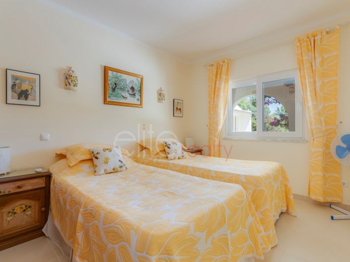 Image No.24-Maison de 5 chambres à vendre à Lagos