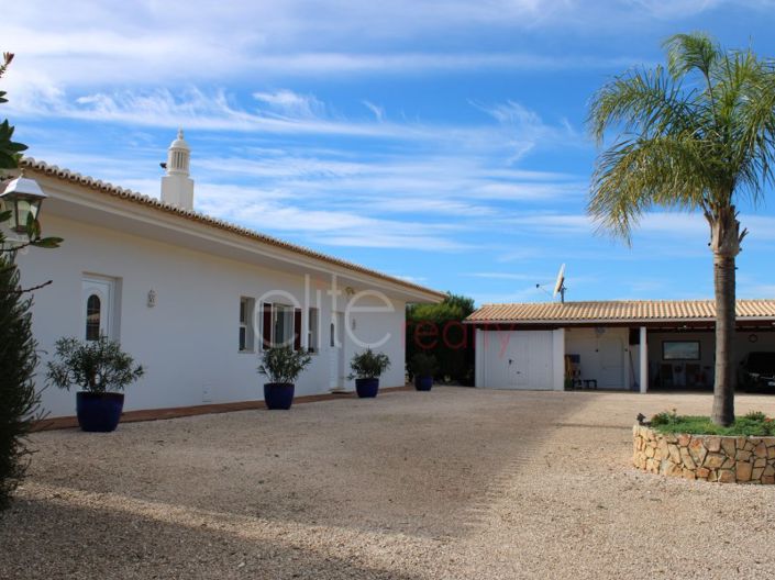 Image No.3-Maison de 4 chambres à vendre à Lagos