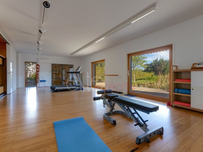 Image No.23-5 Bed House for sale