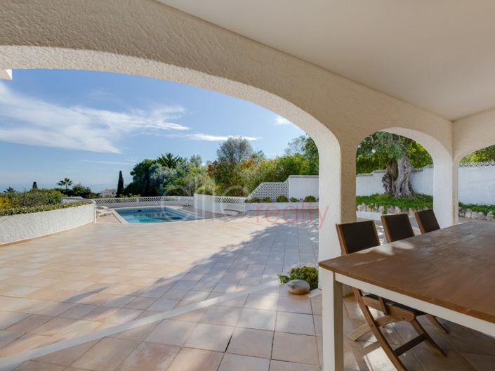 Image No.8-5 Bed House for sale