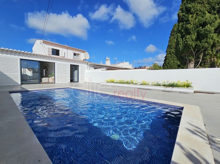 Image No.1-2 Bed House for sale