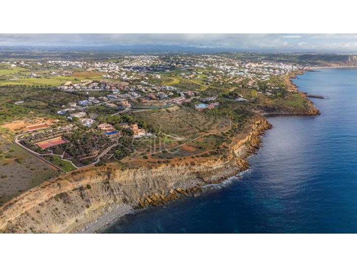 Image No.30-4 Bed House for sale