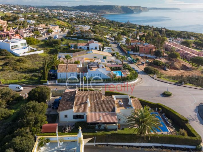 Image No.4-4 Bed House for sale