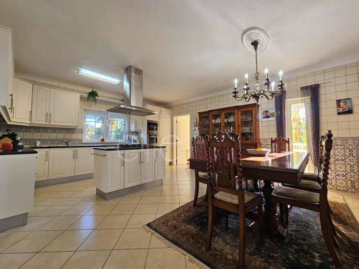 Image No.10-4 Bed House for sale