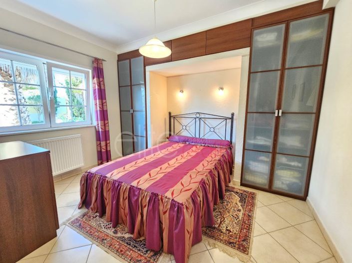 Image No.16-4 Bed House for sale