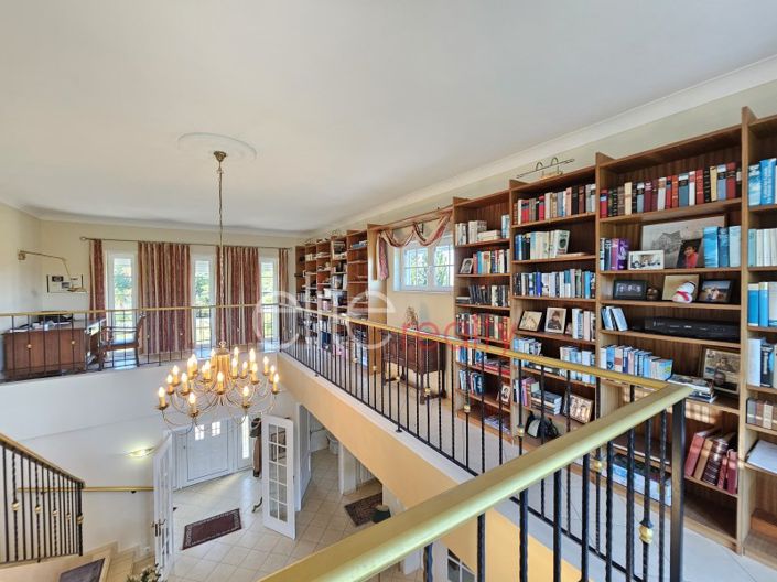 Image No.24-4 Bed House for sale