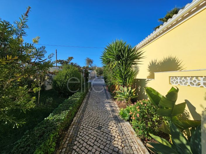 Image No.31-4 Bed House for sale