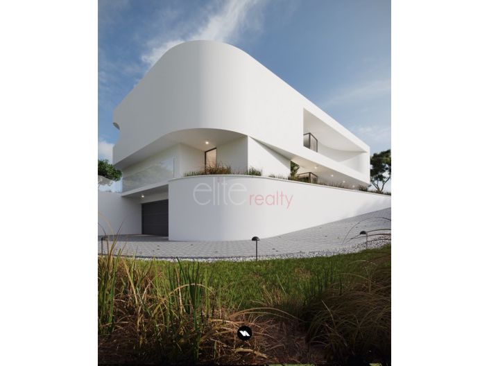 Image No.9-4 Bed House for sale