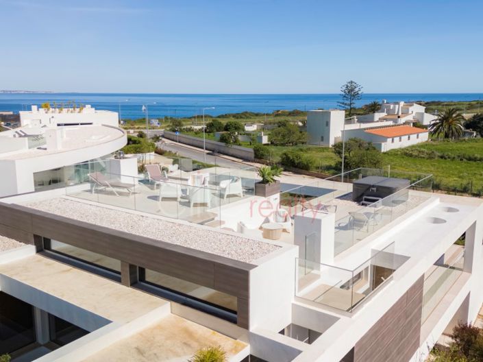 Image No.4-Maison de 4 chambres à vendre à Lagos