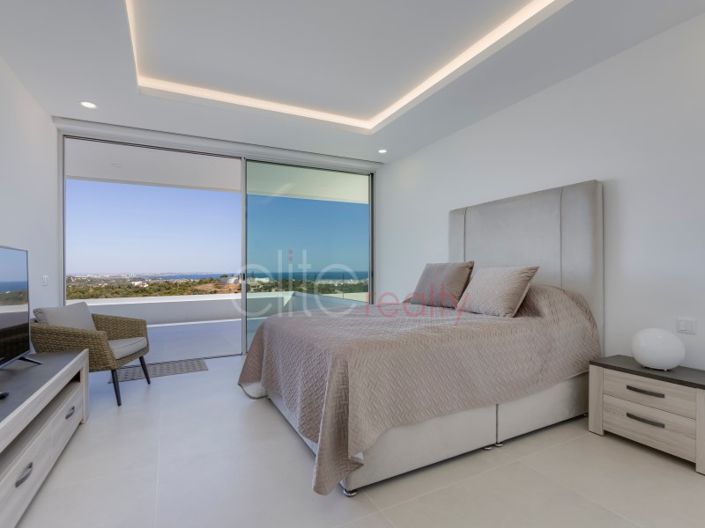 Image No.23-4 Bed House for sale