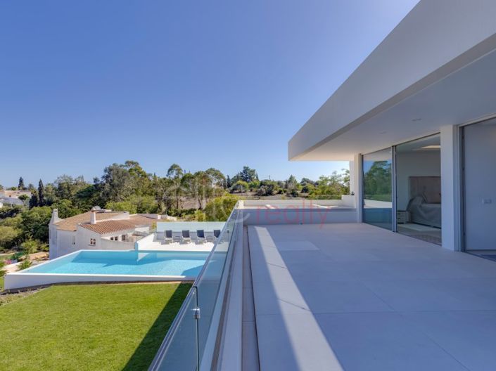 Image No.29-4 Bed House for sale