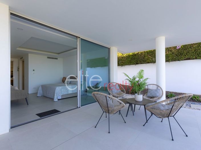 Image No.34-4 Bed House for sale