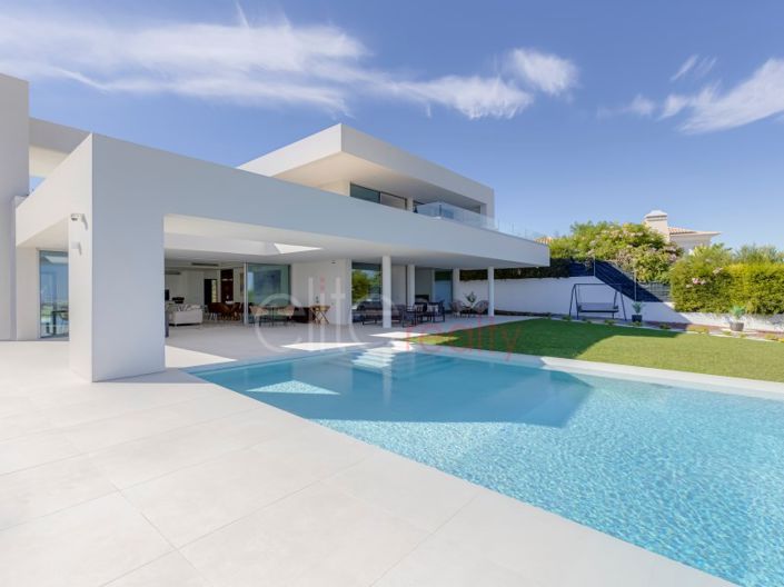 Image No.35-4 Bed House for sale