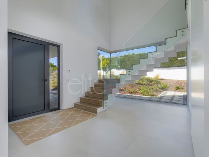 Image No.4-4 Bed House for sale