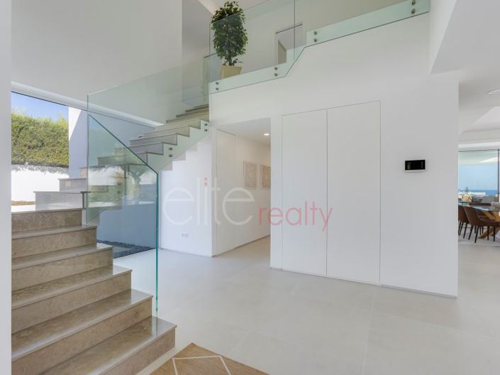 Image No.5-4 Bed House for sale