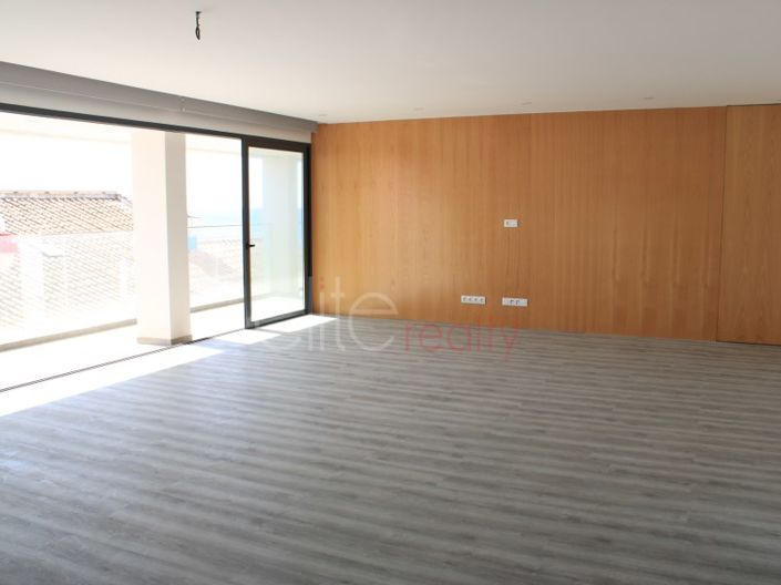 Image No.12-3 Bed Apartment for sale