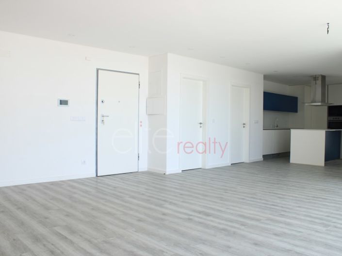 Image No.9-3 Bed Apartment for sale