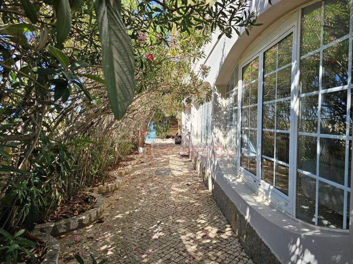 Image No.12-7 Bed House for sale