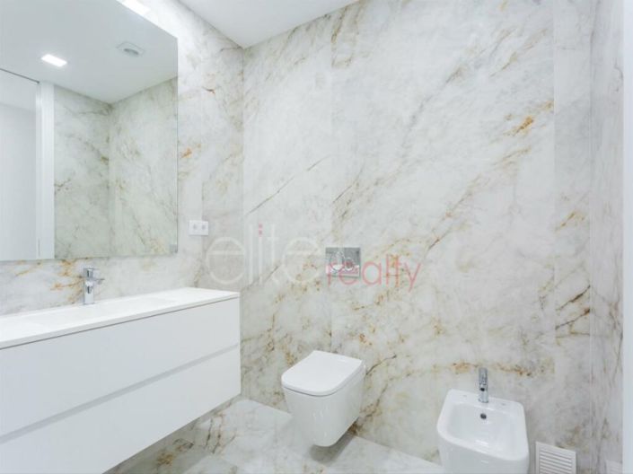 Image No.11-3 Bed Apartment for sale