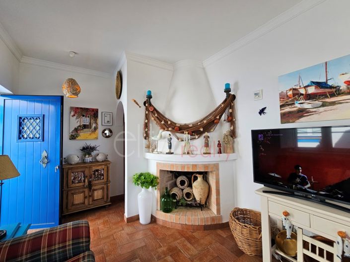 Image No.15-4 Bed House for sale