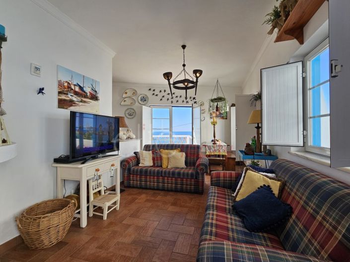 Image No.16-4 Bed House for sale