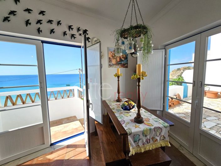 Image No.17-4 Bed House for sale