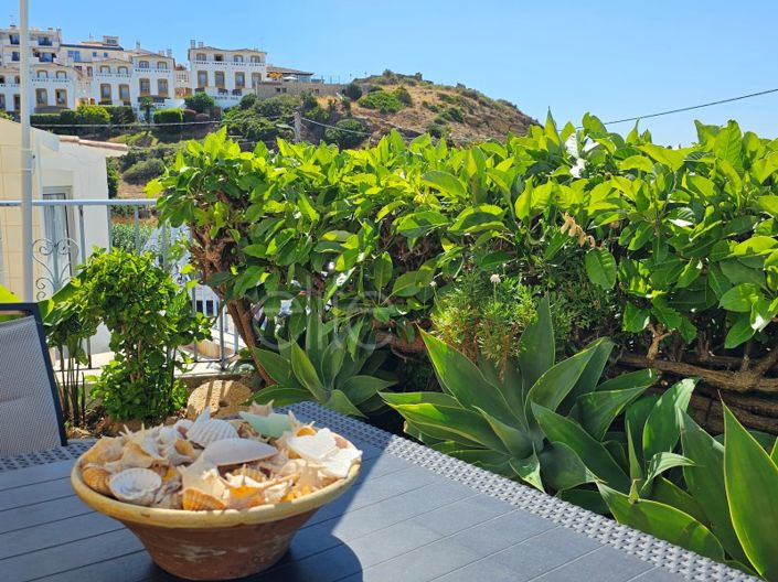 Image No.18-4 Bed House for sale