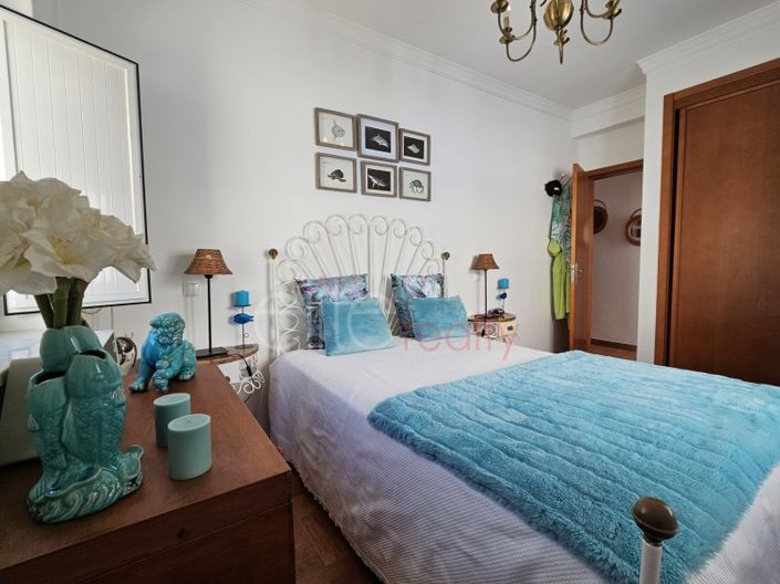 Image No.22-4 Bed House for sale