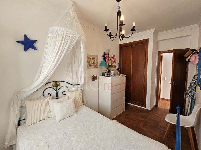 Image No.24-4 Bed House for sale