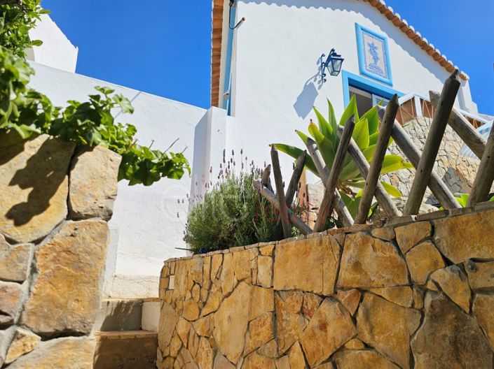 Image No.34-4 Bed House for sale