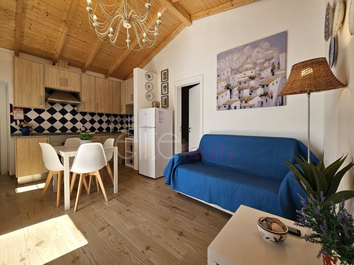 Image No.6-4 Bed House for sale