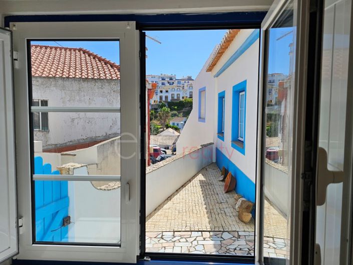 Image No.9-4 Bed House for sale