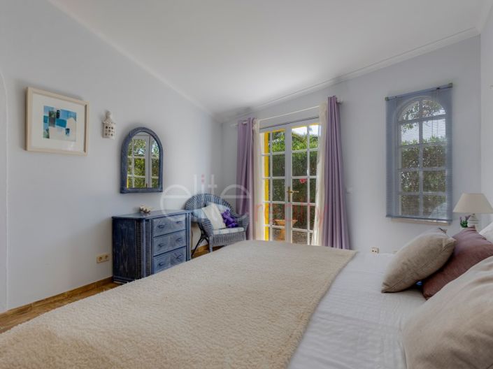 Image No.13-3 Bed House for sale