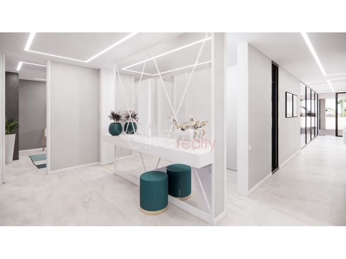 Image No.17-3 Bed House for sale