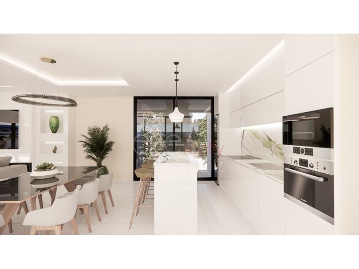 Image No.15-3 Bed House for sale