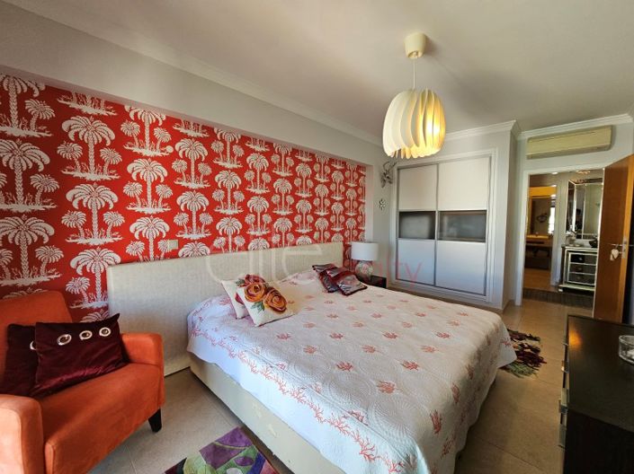 Image No.16-4 Bed Apartment for sale