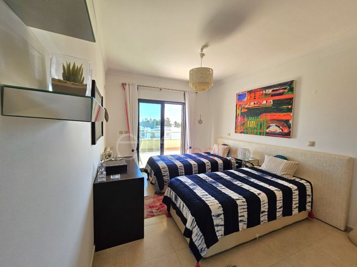 Image No.18-4 Bed Apartment for sale