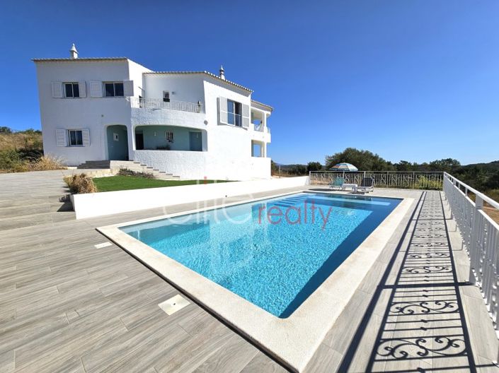 Image No.1-4 Bed House for sale