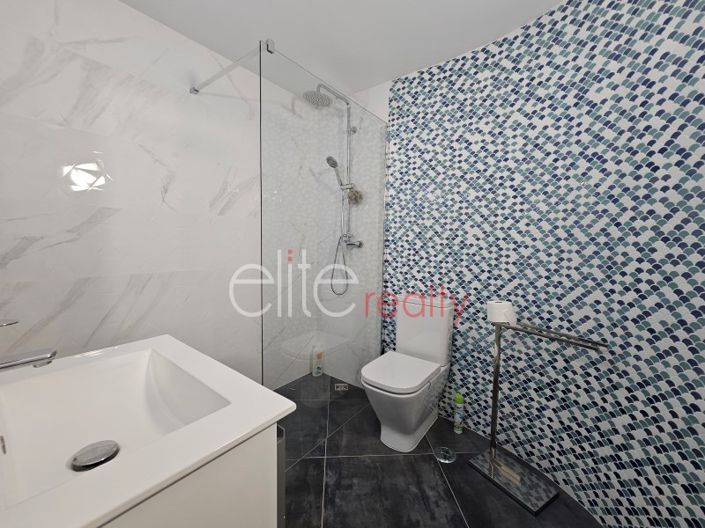 Image No.19-4 Bed House for sale