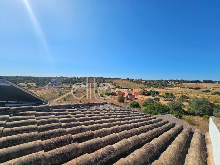 Image No.23-4 Bed House for sale