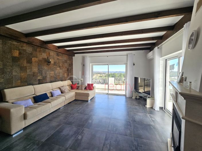 Image No.5-4 Bed House for sale