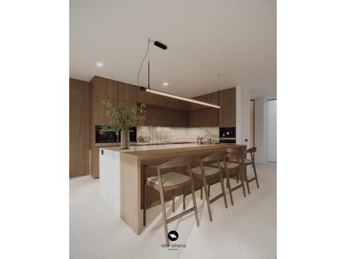 Image No.5-4 Bed House for sale