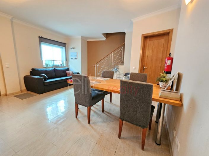 Image No.4-2 Bed House for sale