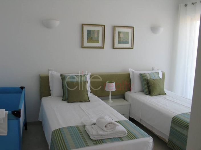 Image No.6-3 Bed House for sale