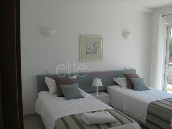 Image No.9-3 Bed House for sale