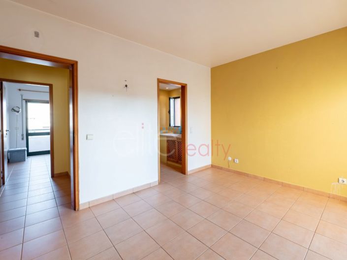 Image No.10-3 Bed Apartment for sale