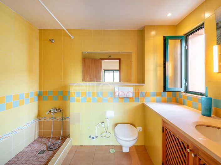 Image No.11-3 Bed Apartment for sale