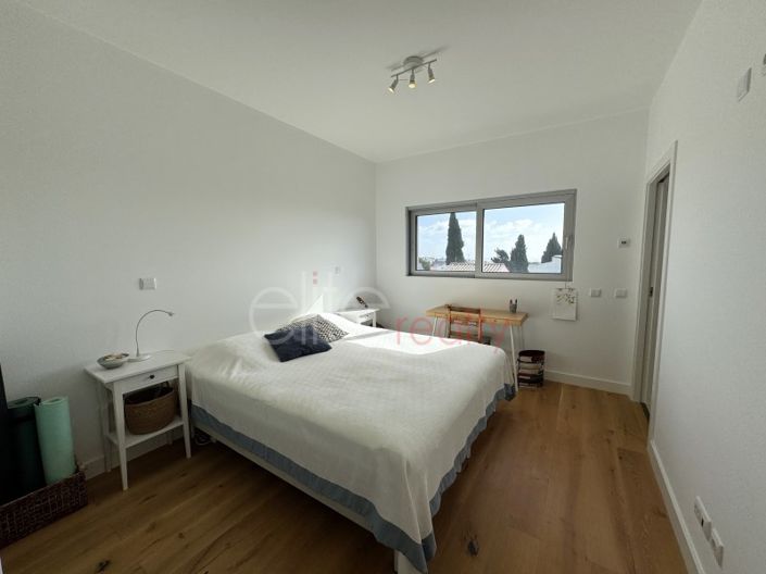 Image No.13-3 Bed Apartment for sale