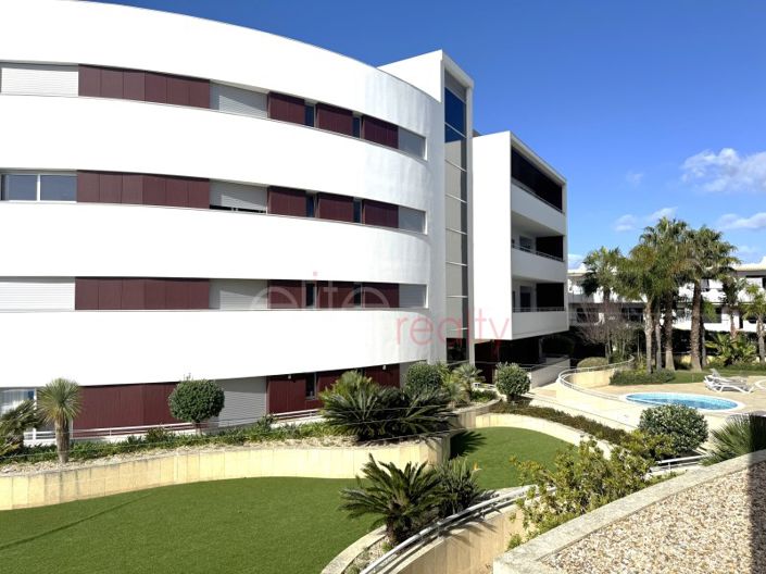 Image No.21-3 Bed Apartment for sale