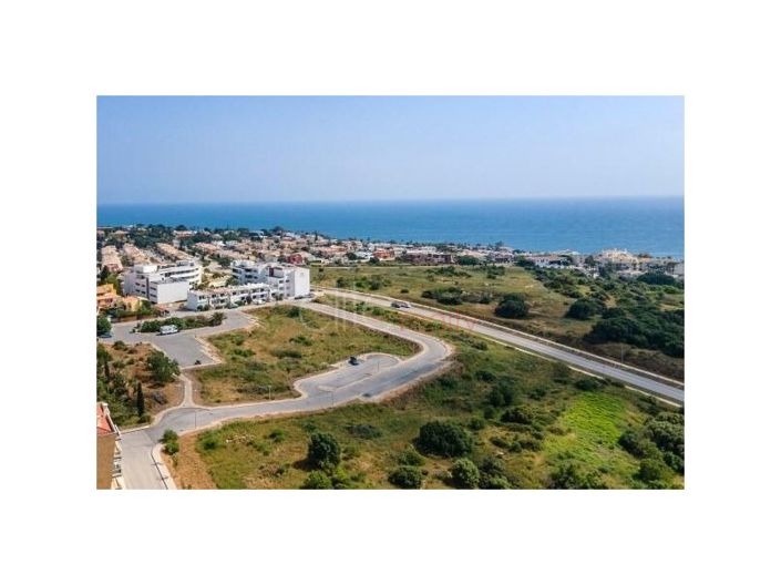 Image No.22-3 Bed Apartment for sale